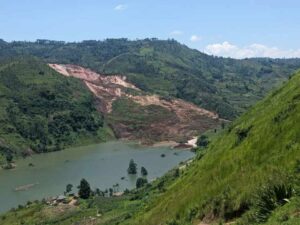 éboulement sur la colline sur la colline Nyiratengo au Rwanda