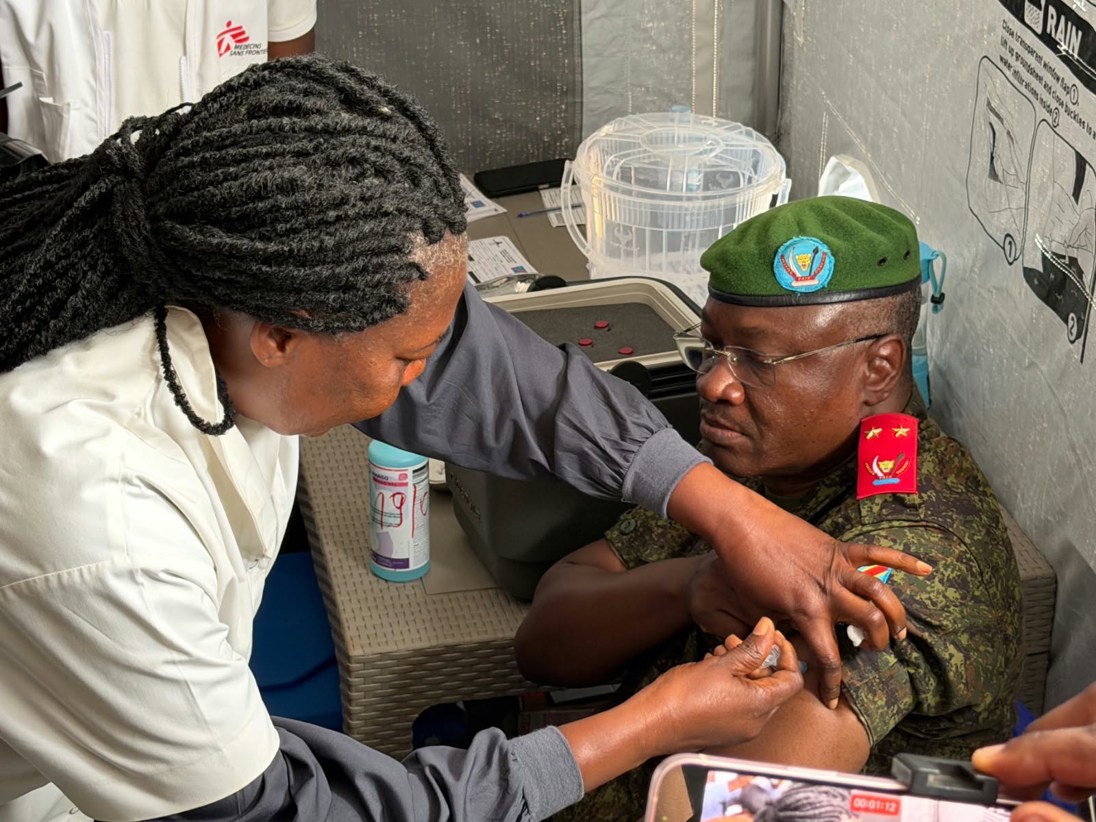 Vaccin Contre Ebola